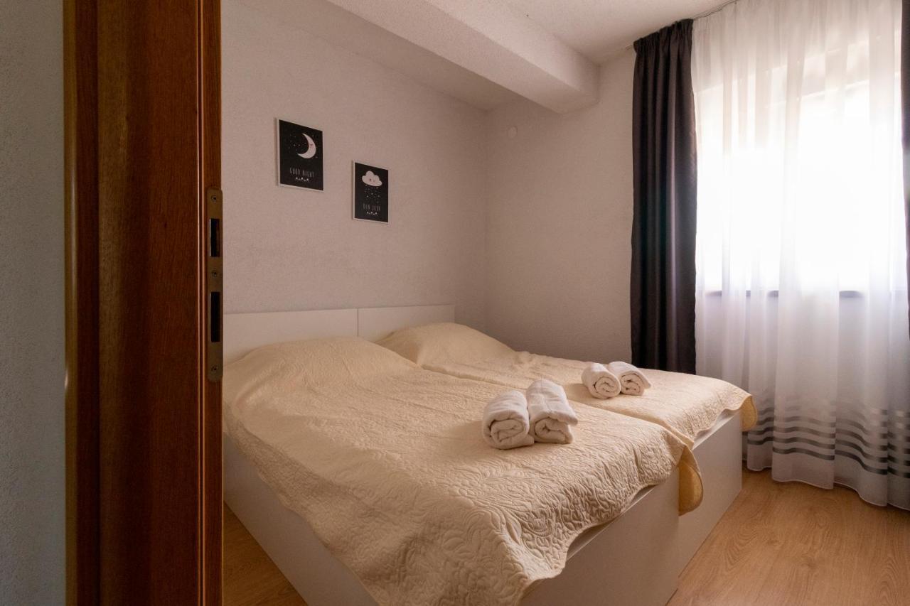 Apartmani Olivia Bibinje Exterior photo
