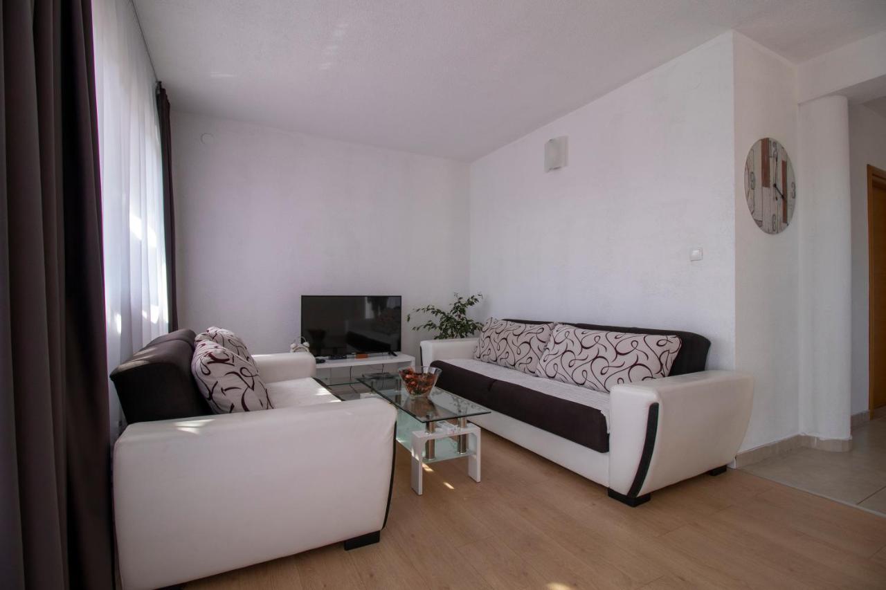 Apartmani Olivia Bibinje Exterior photo