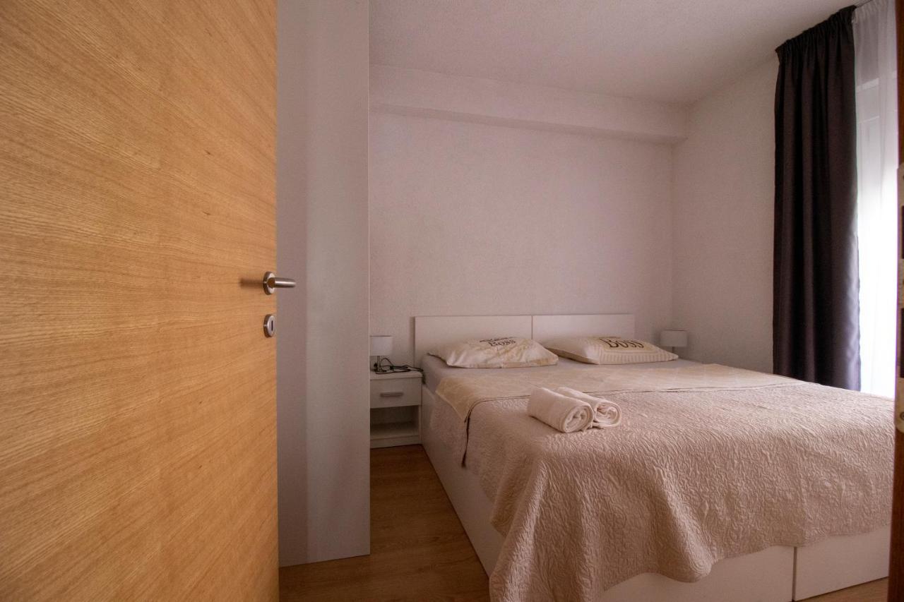 Apartmani Olivia Bibinje Exterior photo