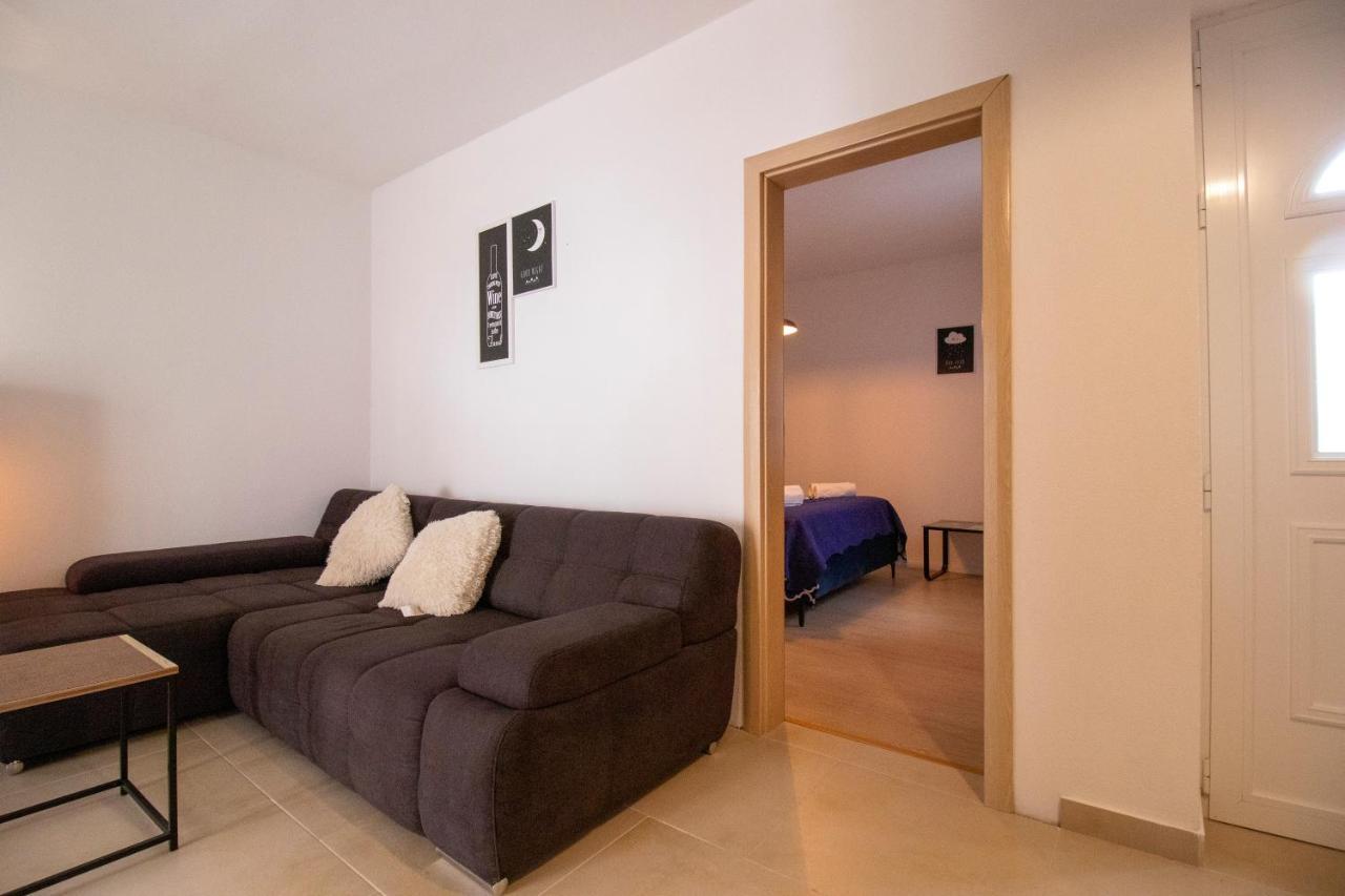 Apartmani Olivia Bibinje Exterior photo